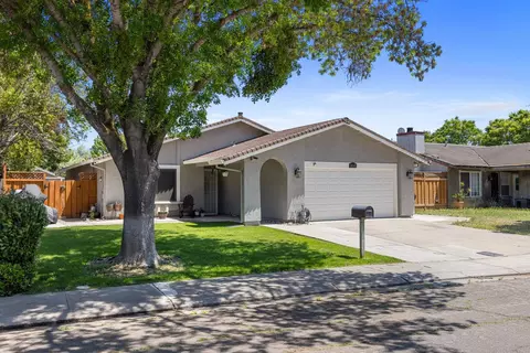 810 Joranollo Dr, Tracy, CA 95376