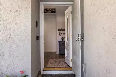 Entry Way - 810 Joranollo Dr, Tracy, CA 95376 photo 1 of 7