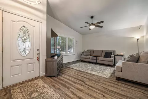 Entry Way - 810 Joranollo Dr, Tracy, CA 95376 photo 3 of 7