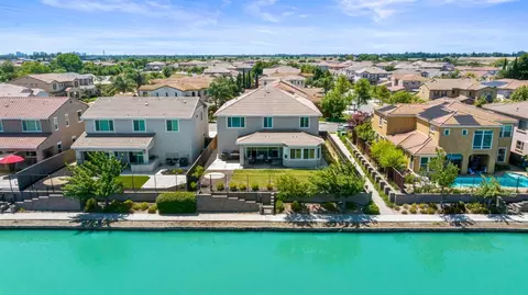 526 Lentini Way, Sacramento, CA 95834
