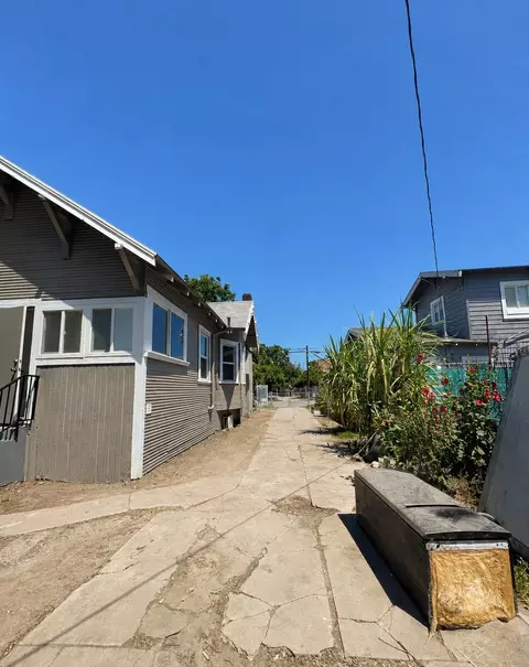 Exterior - 526 E Jackson St, Stockton, CA 95206 photo 8 of 8