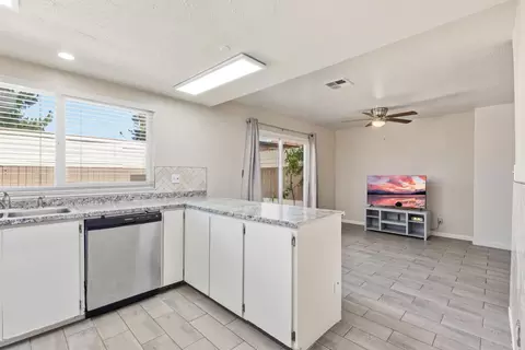Kitchen - 2901 Alphonse Dr, Ceres, CA 95307 photo 3 of 3