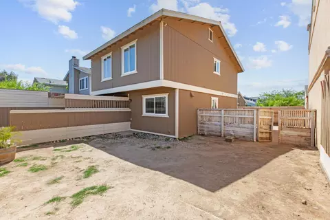 Exterior - 2901 Alphonse Dr, Ceres, CA 95307 photo 11 of 16