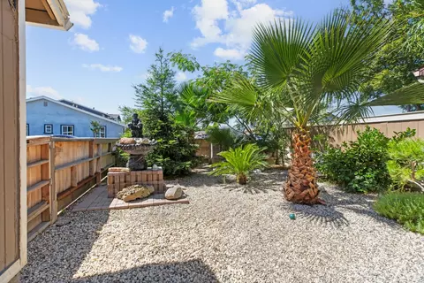 Exterior - 2901 Alphonse Dr, Ceres, CA 95307 photo 4 of 16
