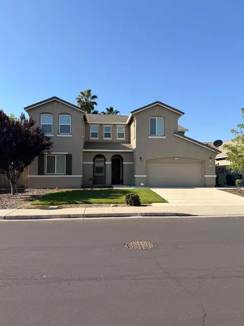 2126 Grapevine Dr, Livingston, CA 95334