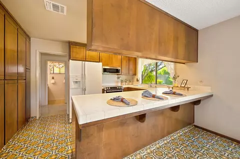 Kitchen - 8763 Rubystone Ct, Elk Grove, CA 95624 photo 1 of 4