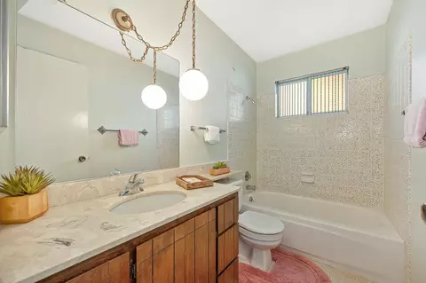 Bath - 8763 Rubystone Ct, Elk Grove, CA 95624 photo 3 of 3