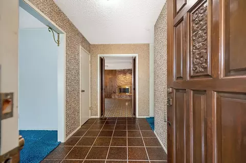 Entry Way - 8763 Rubystone Ct, Elk Grove, CA 95624 photo 2 of 4