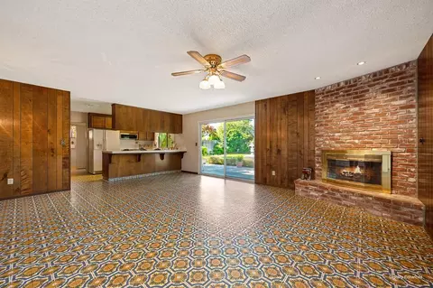 Living - 8763 Rubystone Ct, Elk Grove, CA 95624 photo 2 of 6