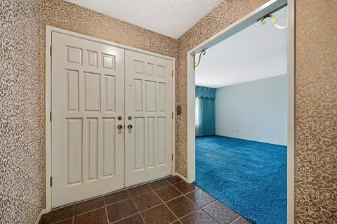 Entry Way - 8763 Rubystone Ct, Elk Grove, CA 95624 photo 3 of 4