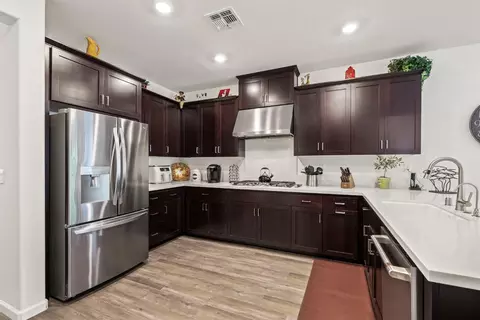 Kitchen - 1627 Carson River Loop, Lincoln, CA 95648 photo 2 of 4