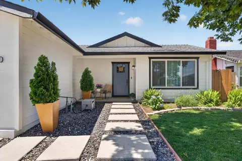 7880 White Tail Way, Sacramento, CA 95823