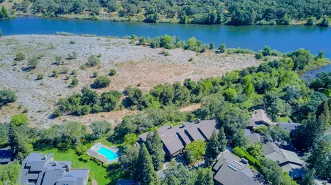 View/Area - 26 River Bluff Ln, Carmichael, CA 95608 photo 3 of 14
