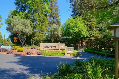 View/Area - 26 River Bluff Ln, Carmichael, CA 95608 photo 13 of 14