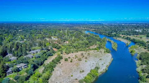 View/Area - 26 River Bluff Ln, Carmichael, CA 95608 photo 8 of 14
