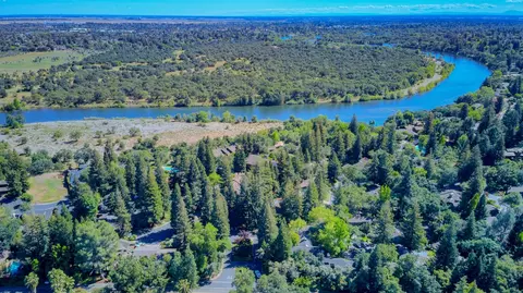 View/Area - 26 River Bluff Ln, Carmichael, CA 95608 photo 5 of 14
