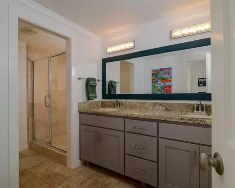 Bath - 26 River Bluff Ln, Carmichael, CA 95608 photo 2 of 6