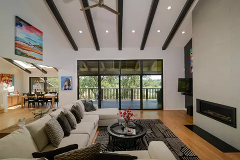 Living - 26 River Bluff Ln, Carmichael, CA 95608 photo 1 of 7