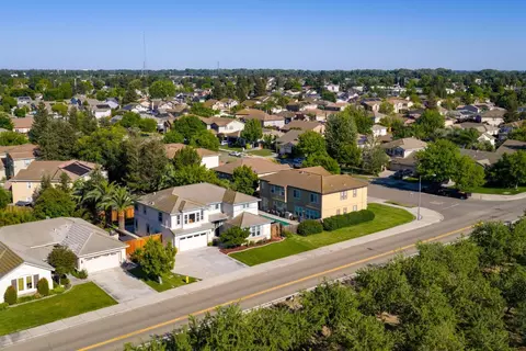 View/Area - 426 S Highland Ave, Ripon, CA 95366 photo 2 of 5