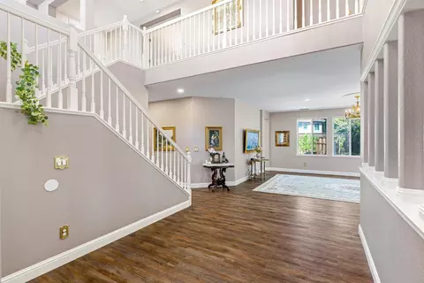 Entry Way - 426 S Highland Ave, Ripon, CA 95366 photo 2 of 11