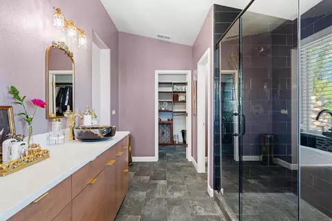 Bath - 426 S Highland Ave, Ripon, CA 95366 photo 8 of 11