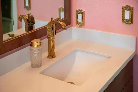 Bath - 426 S Highland Ave, Ripon, CA 95366 photo 10 of 11