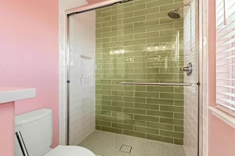 Bath - 426 S Highland Ave, Ripon, CA 95366 photo 11 of 11