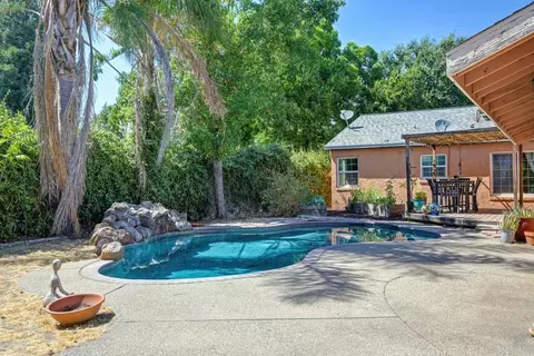 8928 Truman St, Elk Grove, CA 95624