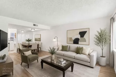 5820 Shadow Creek Dr #3, Sacramento, CA 95841