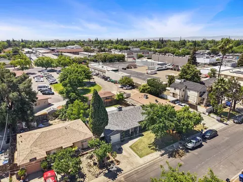 View/Area - 152 Drake Ave, Modesto, CA 95350 photo 2 of 10