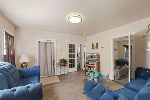 Living - 1006 6th St, Modesto, CA 95354 photo 2 of 3