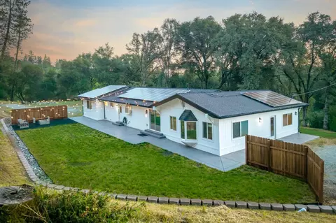 11196 Pleasant Valley Rd, Penn Valley, CA 95946