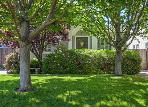 1544 36th St, Sacramento, CA 95816