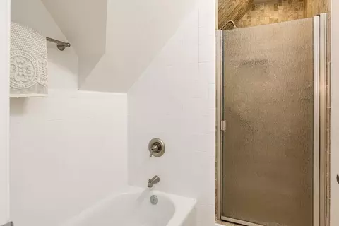 Bath - 2213 Old Toll Rd, Placerville, CA 95667 photo 5 of 8
