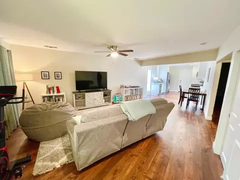 Living - 265 Cornwall Ave #2, Grass Valley, CA 95945 photo 11 of 12