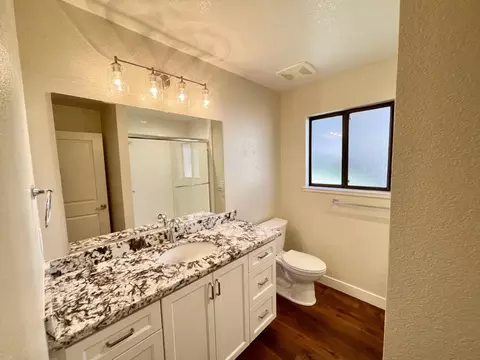 Bath - 265 Cornwall Ave #2, Grass Valley, CA 95945 photo 1 of 7