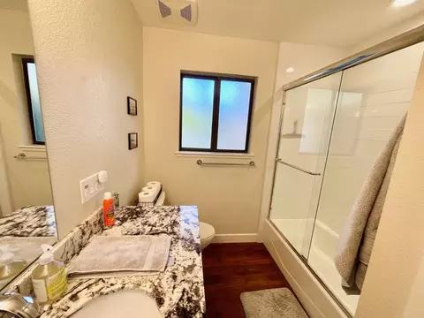 Bath - 265 Cornwall Ave #2, Grass Valley, CA 95945 photo 7 of 7