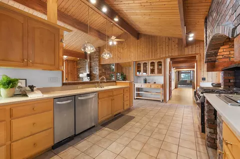 Kitchen - 4800 Abbey Rd, Placerville, CA 95667 photo 4 of 6