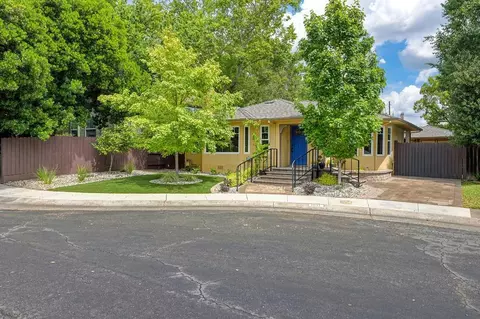 1031 9th Ave, Sacramento, CA 95818