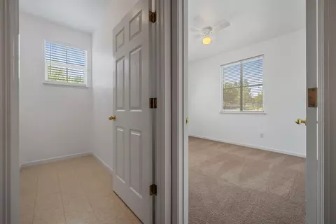 Entry Way - 9360 Jacks Pl, Patterson, CA 95363 photo 8 of 9