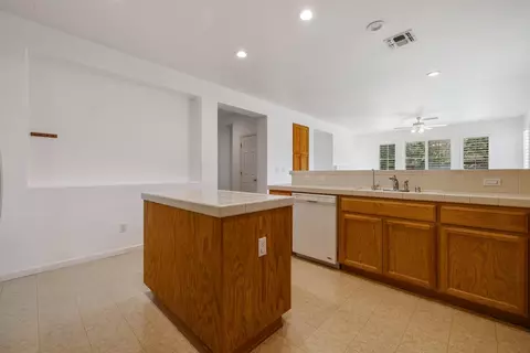 Kitchen - 9360 Jacks Pl, Patterson, CA 95363 photo 4 of 4