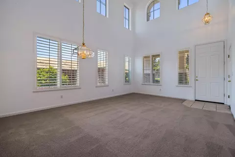 Living - 9360 Jacks Pl, Patterson, CA 95363 photo 1 of 6