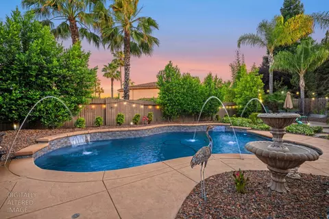 217 Baroness Ct, Roseville, CA 95747