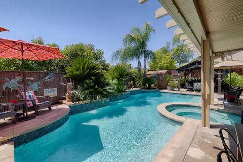 2201 Hedrick Ct, Rocklin, CA 95765