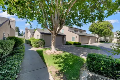 Exterior - 1116 Cedar Creek Dr #4, Modesto, CA 95355 photo 9 of 10