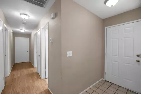 Entry Way - 1116 Cedar Creek Dr #4, Modesto, CA 95355 photo 1 of 2
