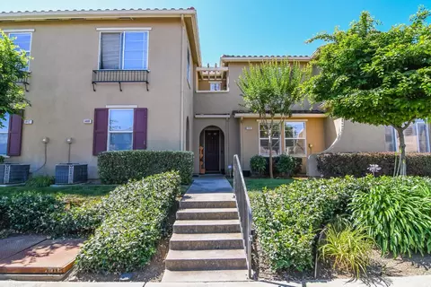 8398 Crystal Walk Cir, Elk Grove, CA 95758
