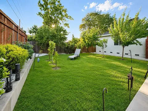 Exterior - 6518 Markley Way, Carmichael, CA 95608 photo 4 of 10