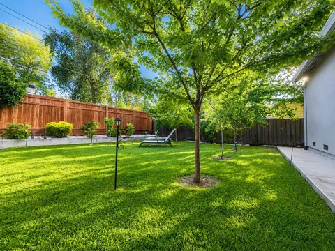 Exterior - 6518 Markley Way, Carmichael, CA 95608 photo 5 of 10