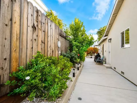 Exterior - 6518 Markley Way, Carmichael, CA 95608 photo 9 of 10